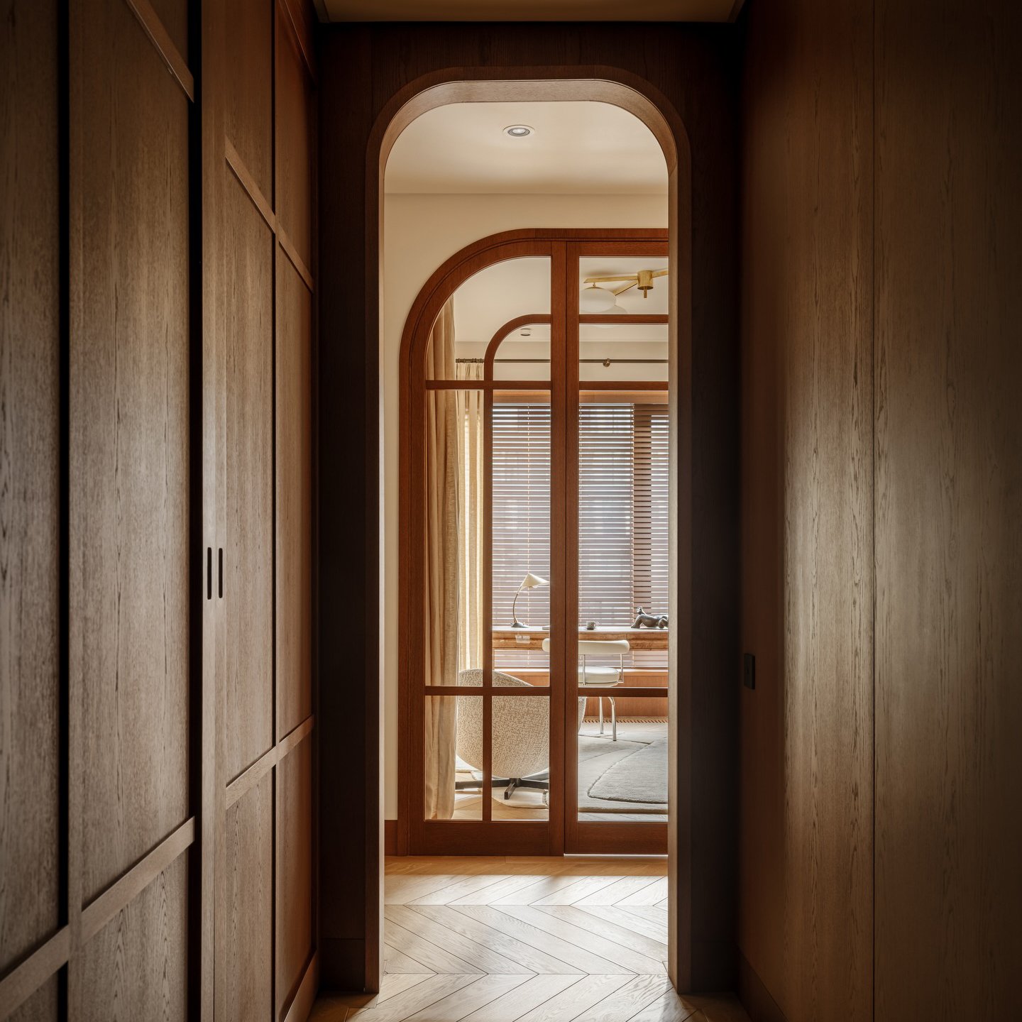 Note | 11 June | Designers Sacha Oré and Irina Borovikova shaped this Moscow apartment